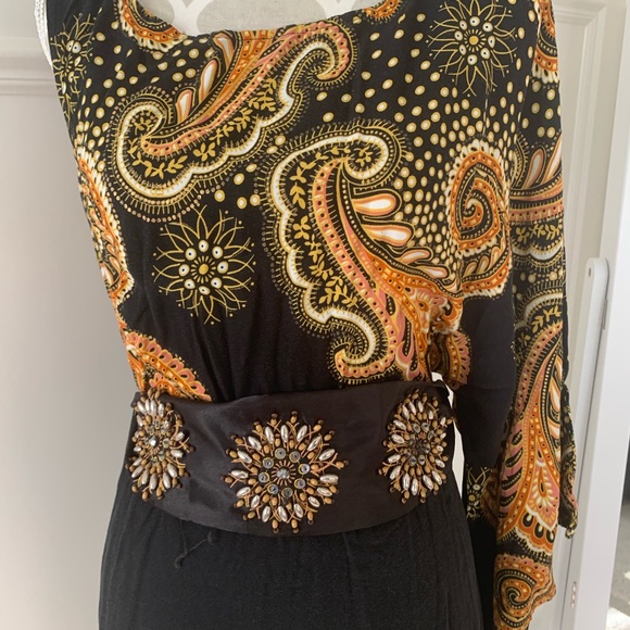 Gorgeous dress size medium - Picture 3 of 7